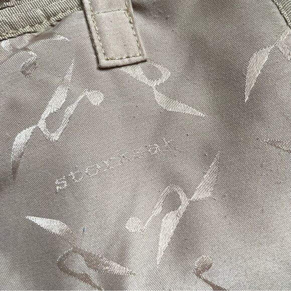 Storksak London Quilted Changing Bag with Attachments - Picture 6 of 16